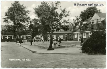 ansichtkaart: Papendrecht, Het Plein