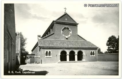 Lepelstraat, R.K. Kerk ansichtkaart: Lepelstraat, R.K. Kerk
