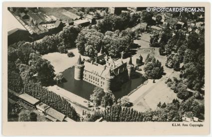 ansichtkaart: Helmond, Kasteel - Raadhuis