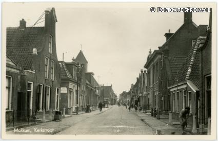 ansichtkaart: Makkum FR, Kerkstraat
