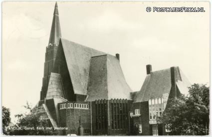 ansichtkaart: Andijk, Geref. Kerk met pastorie