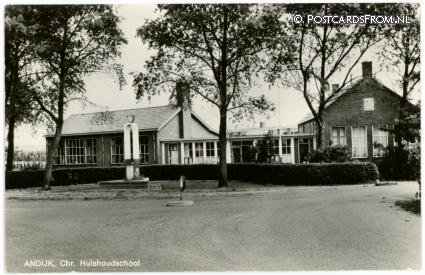 ansichtkaart: Andijk, Chr. Huishoudschool