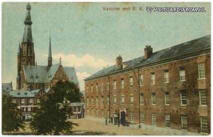 Leeuwarden, Kazerne met R.K. Kerk ansichtkaart: Leeuwarden, Kazerne met R.K. Kerk