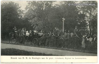 Leeuwarden, Bezoek van H.M. de Koningin aan Friesland. Rijtour Leeuwarden ansichtkaart: Leeuwarden, Bezoek van H.M. de Koningin aan Friesland. Rijtour Leeuwarden